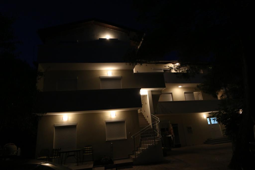 Novalja Inn 2 Buitenkant foto