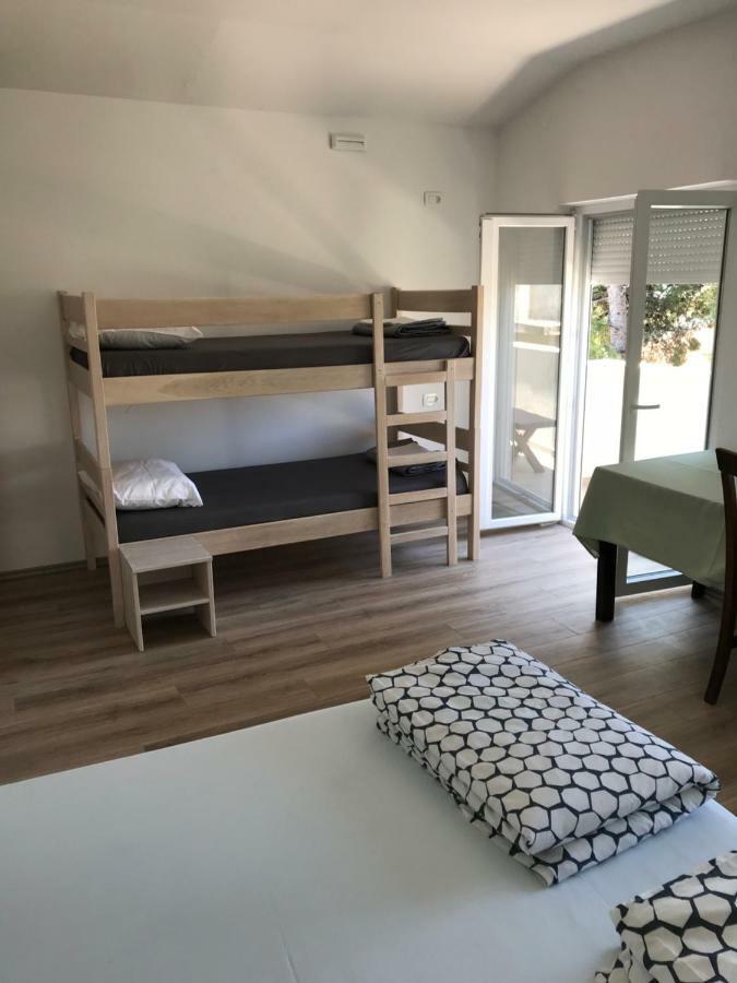 Novalja Inn 2 Buitenkant foto